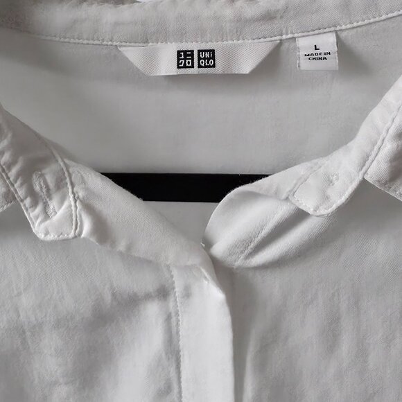 Uniqlo Button Down Long Sleeve Shirt - Picture 2 of 4